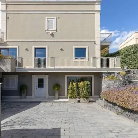 Ocean Breeze Villa - Luxe Living In The Heart Of Biarritz Apartman Biarritz